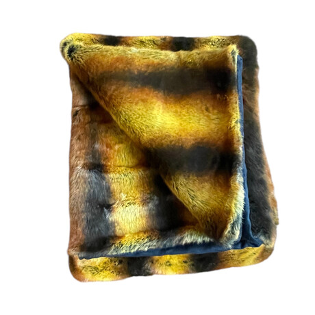 Chinchilla Luxe Faux Fur Throw // Amber