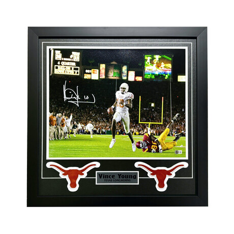 Vince Young Autographed Texas Longhorns 16x20 Photo Framed