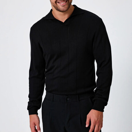 V-Neck Solid Sweater // Black (S)