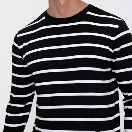 Crewneck Fine Line Striped Sweater // Black + White (S)