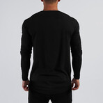 Crewneck Long Sleeve Curved Hem T-Shirt // Black (L)