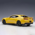 Chevrolet Camaro ZL1 2017, Bright Yellow