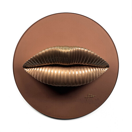 Lips Sculpture // Glossy Golden On Bronze