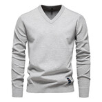 Solid V-Neck Pullover // Light Gray (M)