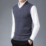 V-Neck Solid Vest // Gray (L)
