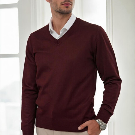 V-Neck Knitted Sweater // Burgundy (M)