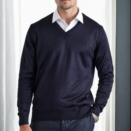 V-Neck Knitted Sweater // Dark Blue (M)