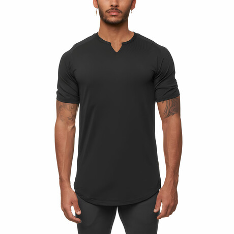 Split Neck Short Sleeve Curved Hem T-Shirt // Black (XS)