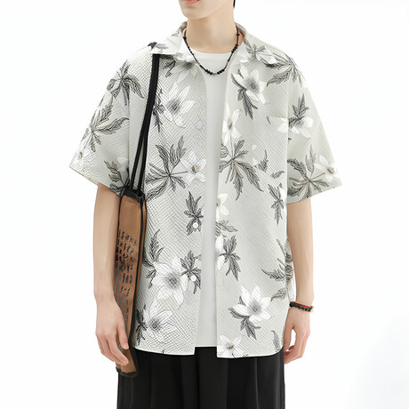 Flower Pattern Short-Sleeve Oversized Button-Up Shirt // Light Green (XS)