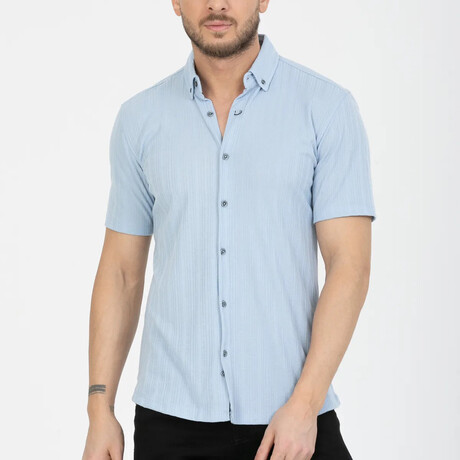 Solid Button-Down (Black Buttons) Short Sleeve Shirt // Light Blue (XS)