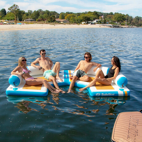 10'6" C-Dock Lounge