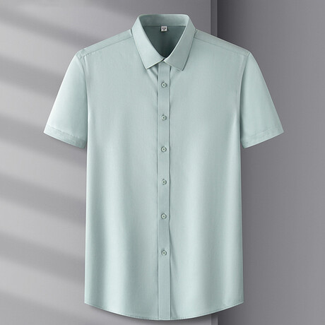Solid Short Sleeve Button-Up Shirt // Green (XS)