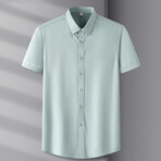 Solid Short Sleeve Button-Up Shirt // Green (M)