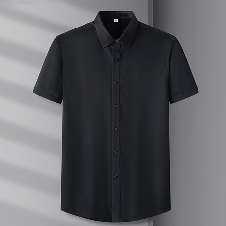 Solid Short Sleeve Button-Up Shirt // Black (XS)