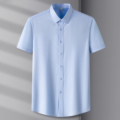 Solid Short Sleeve Button-Up Shirt // Light Blue (XS)