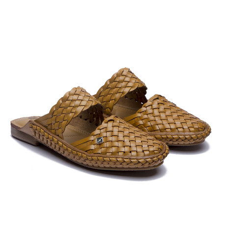 Belle Leather Slip-on // Natural (US: 6)