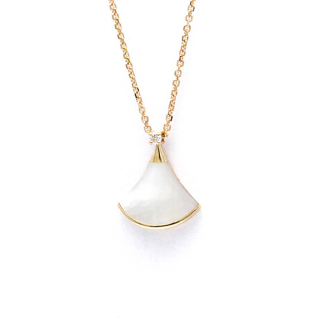 Bulgari // 18k Rose Gold Diva Dream Diamond + Mother of Pearl Pendant Necklace // 15.94"-16.92" // Store Display