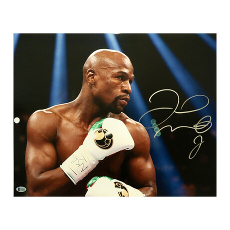 Floyd Mayweather Jr. // Boxing Action Close Up // Signed 16x20 Photo