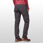 KUHL // Women's // Trekr Pant // Charcoal (4x32)