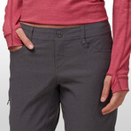 KUHL // Women's // Trekr Pant // Charcoal (4x32)