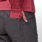 KUHL // Women's // Trekr Pant // Charcoal (4x32)