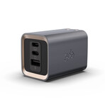 Profile 100 // 100W // 2 USB-C + 1 USB-A