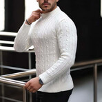 Crewneck Cable Knit Pullover // White (M)