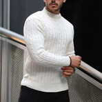 Crewneck Cable Knit Pullover // White (M)