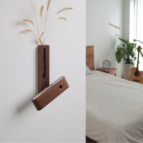 360 Degree Motion Sensor Solid Wood Vase Wall Light (Natural)