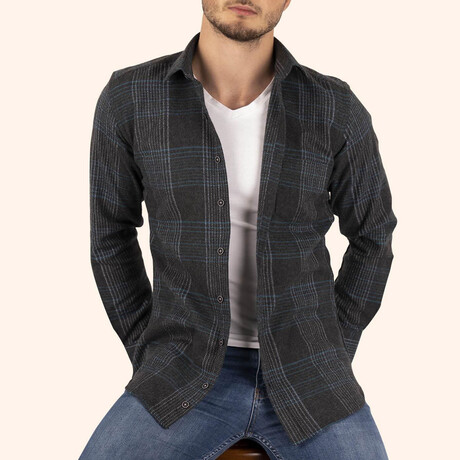 Plaid Flannel Button-Up Shirt // Black (S)