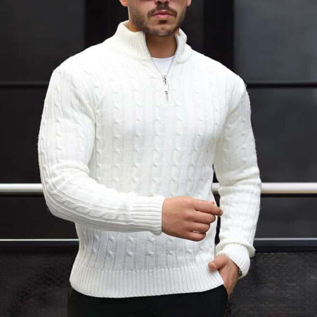Cable Knit Quarter-Zip Sweater // White (M)