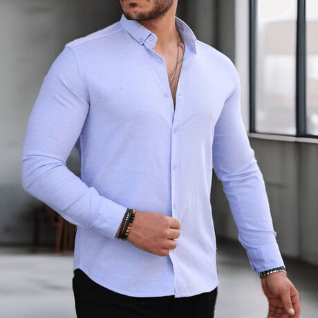 Solid Long-Sleeve Button-Up Shirt // Light Blue (S)