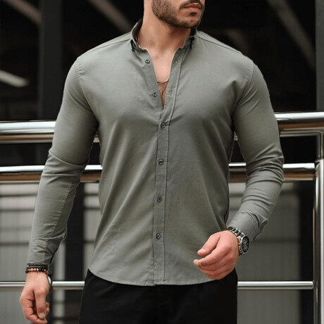 Solid Long-Sleeve Button-Up Shirt // Khaki (S)