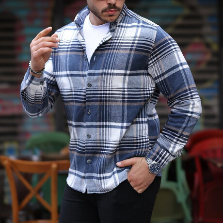 Plaid Long-Sleeve Button-Up Shirt // Navy (S)
