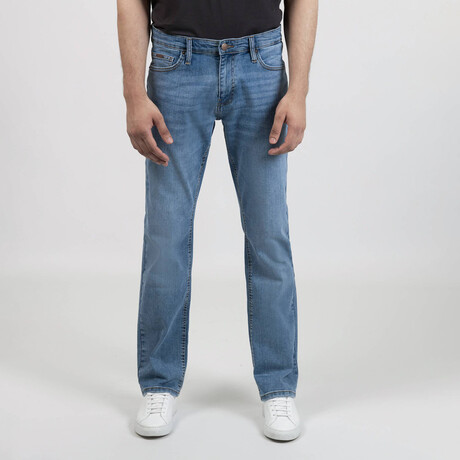 Light Wash Straight Fit Jeans - Ultra // Indigo (28/30)