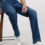 Medium Wash Straight Fit Jeans - Rotary // Indigo (28/30)