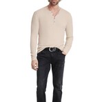 Carver Regular Fit Ls Henley With Shoulder Detail // Wheat (XS)