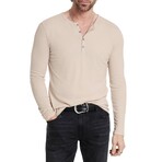Carver Regular Fit Ls Henley With Shoulder Detail // Wheat (XS)