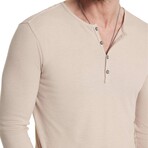 Carver Regular Fit Ls Henley With Shoulder Detail // Wheat (XS)
