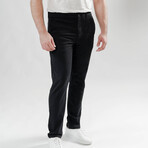 Black UltraFlex Slim Chino // Black (30/30)
