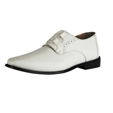Blacktown // Brogue Oxfords // White (US: 7)