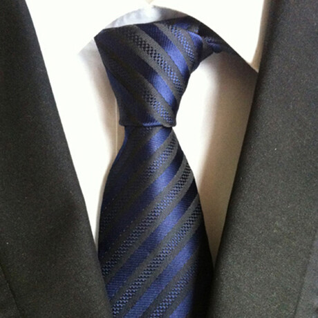 Formal Men’s Necktie // Navy Blue Tonal Stripe