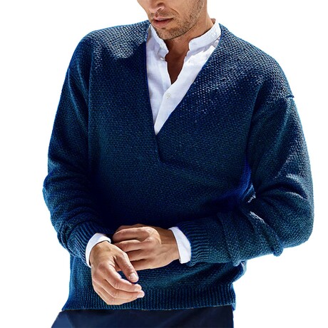  V-neck Sweater // Navy Blue (XS)