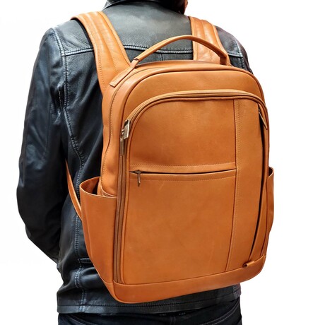Santiel Medium Laptop Backpack - Vaquetta Leather (Black)