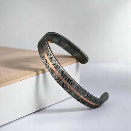 The Earthlink // Hand-Forged Damascus Steel