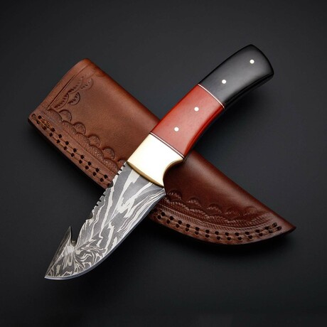 Dual-Tone Handle Damascus Gut Hook Knife // Black/Red Resin