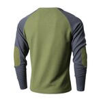 Colorblock Elbow Patch Henley // Army green (L)