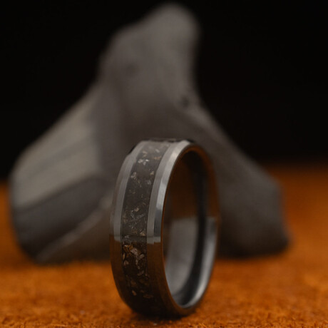 Epoch - Megalodon Tooth - Black Edition (7.5)