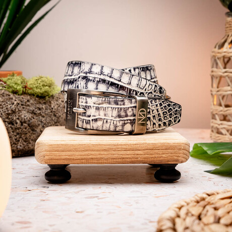 Silvio Belt // Caiman Back // Antique Newspaper (44)