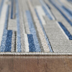 Calla Denni Machine Woven Performance Area Rug // Blue (3'3" x 4'11")